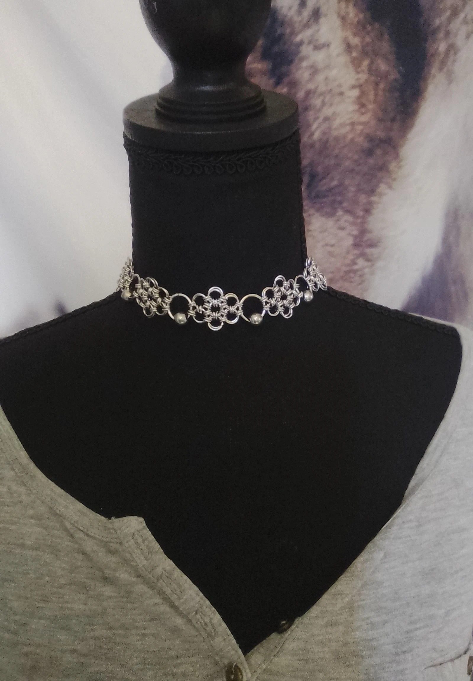 Collier choker "fleurs" chainmail japonais 